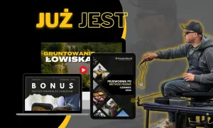 Wędkarz z feederem w ręku, gotowy do łowienia. Na ekranach komputerów i tabletów materiały o tym, co to jest feeder w wędkarstwie i jak się przygotować do zawodów.
